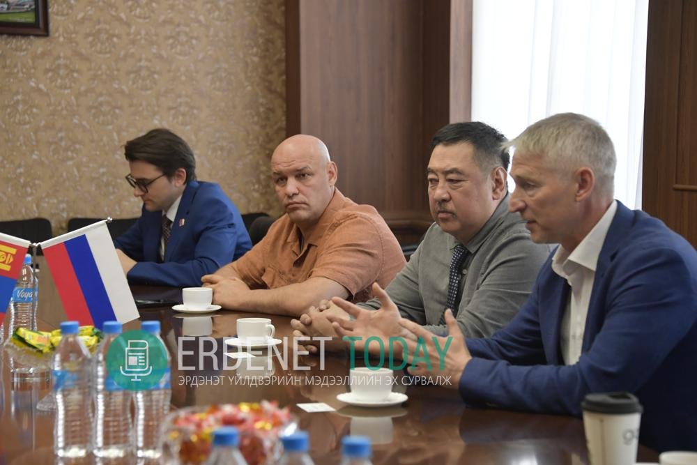 “Ялалтын гал” төслийн төлөөлөгчид Эрдэнэт хотод ажиллав