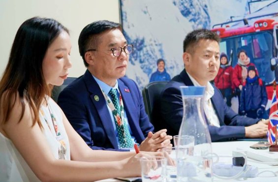 Байгаль орчин, уур амьсгалын өөрчлөлтийн сайд Б.Батбаатар Рейчэл Киттэй уулзаж уур амьсгалын өөрчлөлт, СОР17-ийн хүрээнд хамтын ажиллагааг өргөжүүлэхээр санал солилцлоо